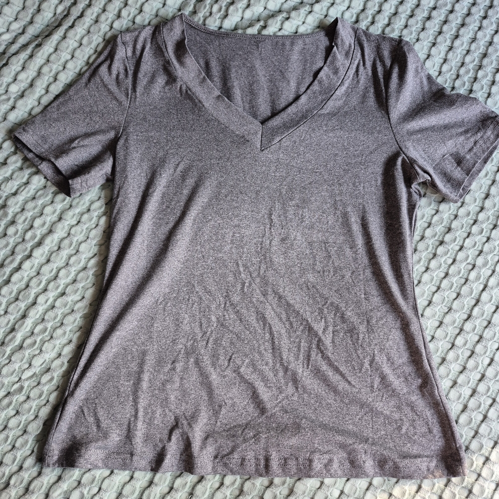 (Msrmt Added) Basic Gray V-Neck Women's Top